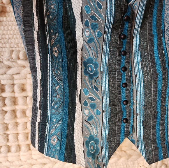 Julie Mitchell button up Vest - Picture 4 of 8